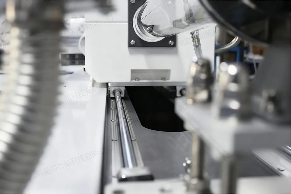 1200℃智能型滑轨式CVD系统 (5).jpg 1200℃智能型滑轨式CVD系统 (5).jpg